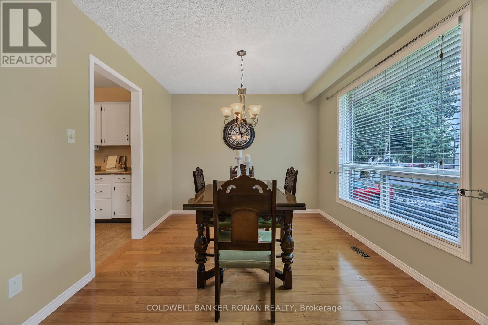 Photo 29 of 39 Mitchell Avenue, New Tecumseth ON