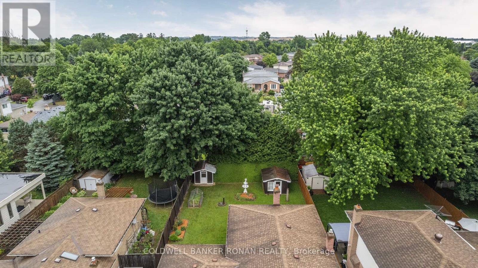 Photo 4 of 39 Mitchell Avenue, New Tecumseth ON