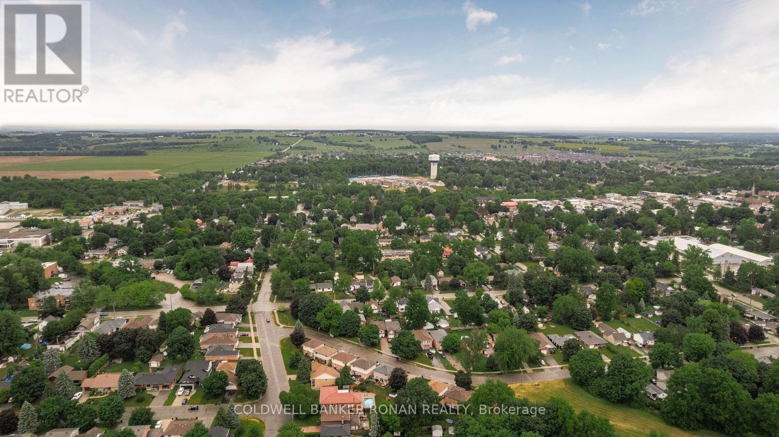 Photo 32 of 39 Mitchell Avenue, New Tecumseth ON