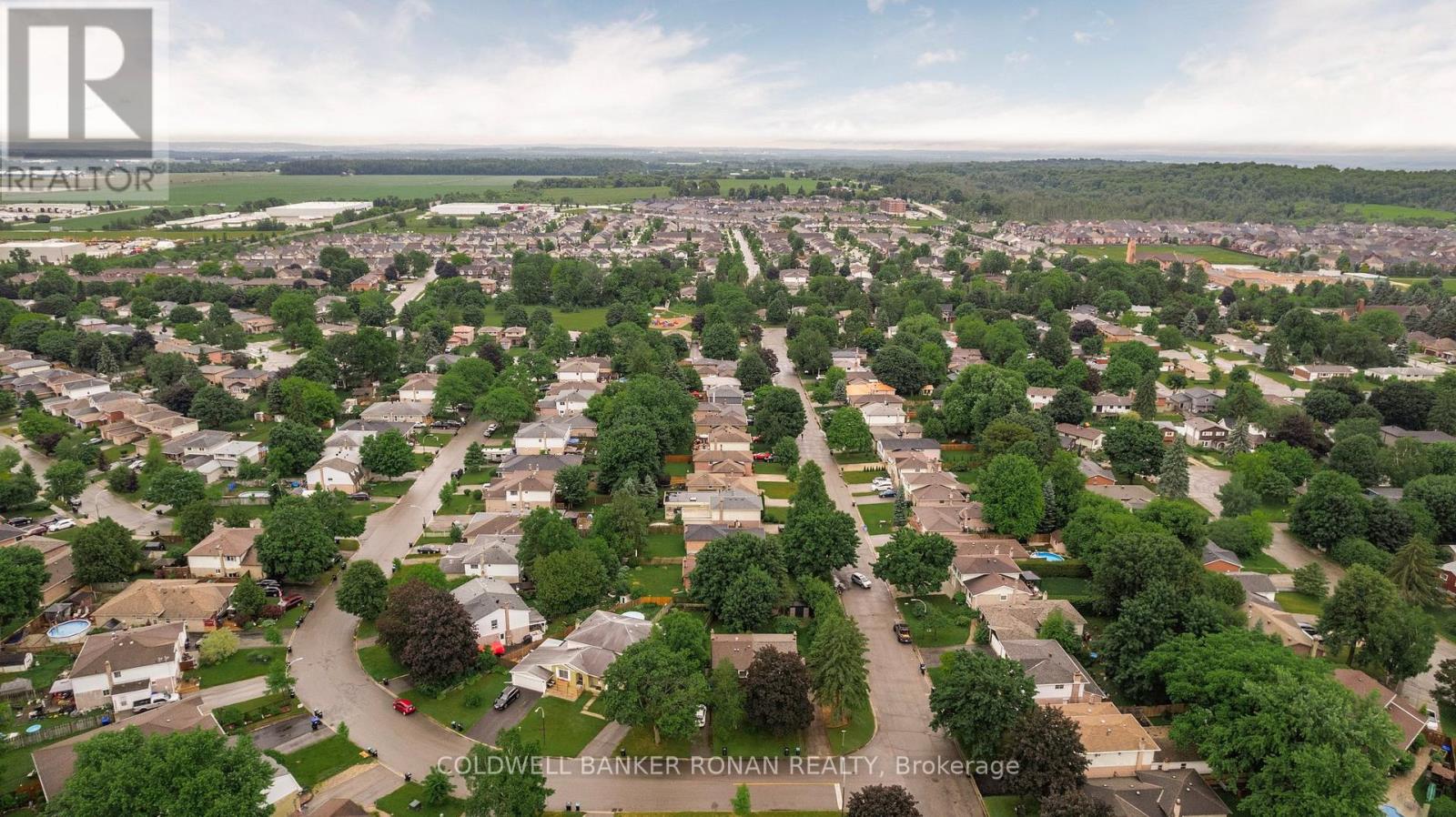 Photo 19 of 39 Mitchell Avenue, New Tecumseth ON