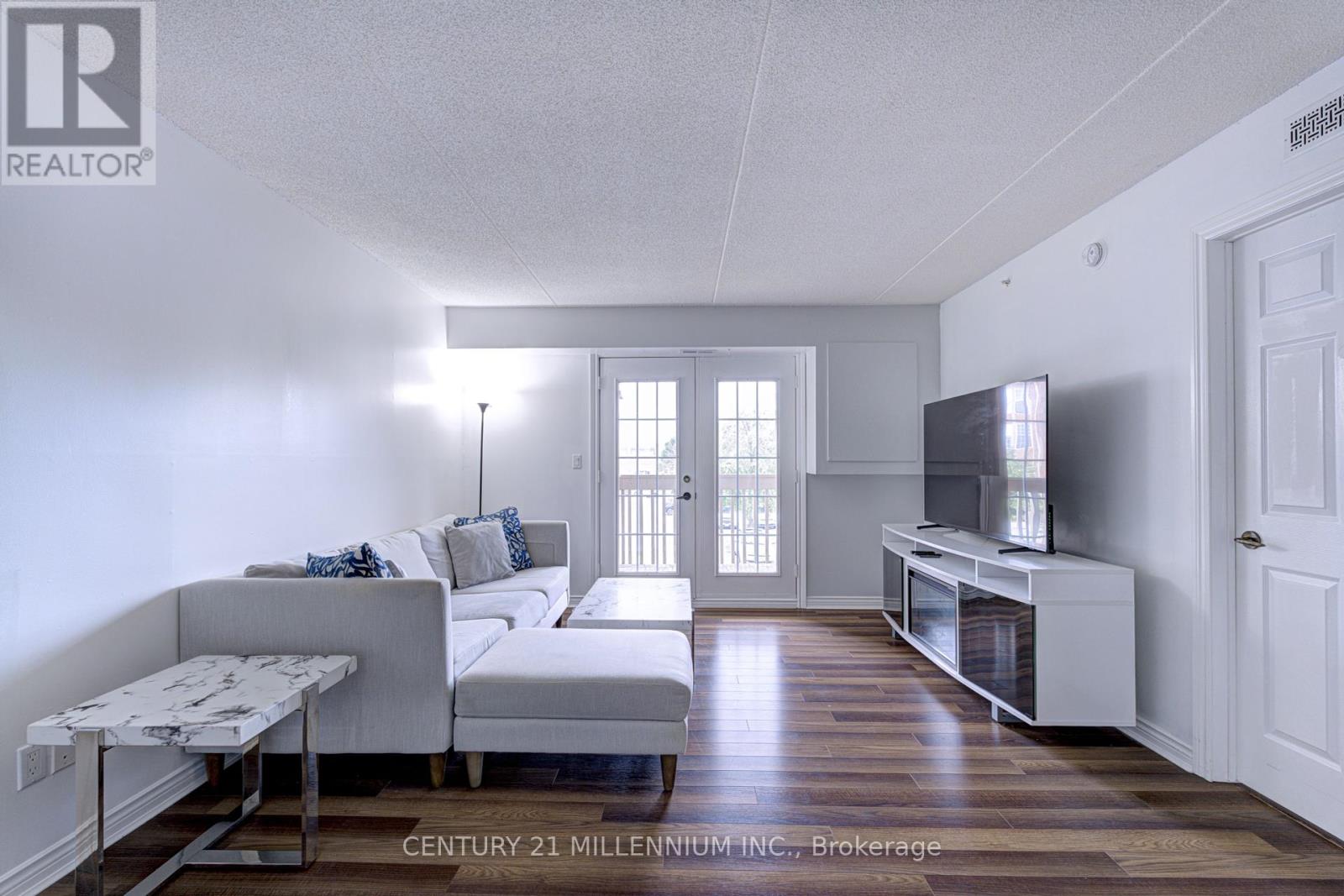 Photo 2 of 210 4005 Kilmer Drive, Burlington ON
