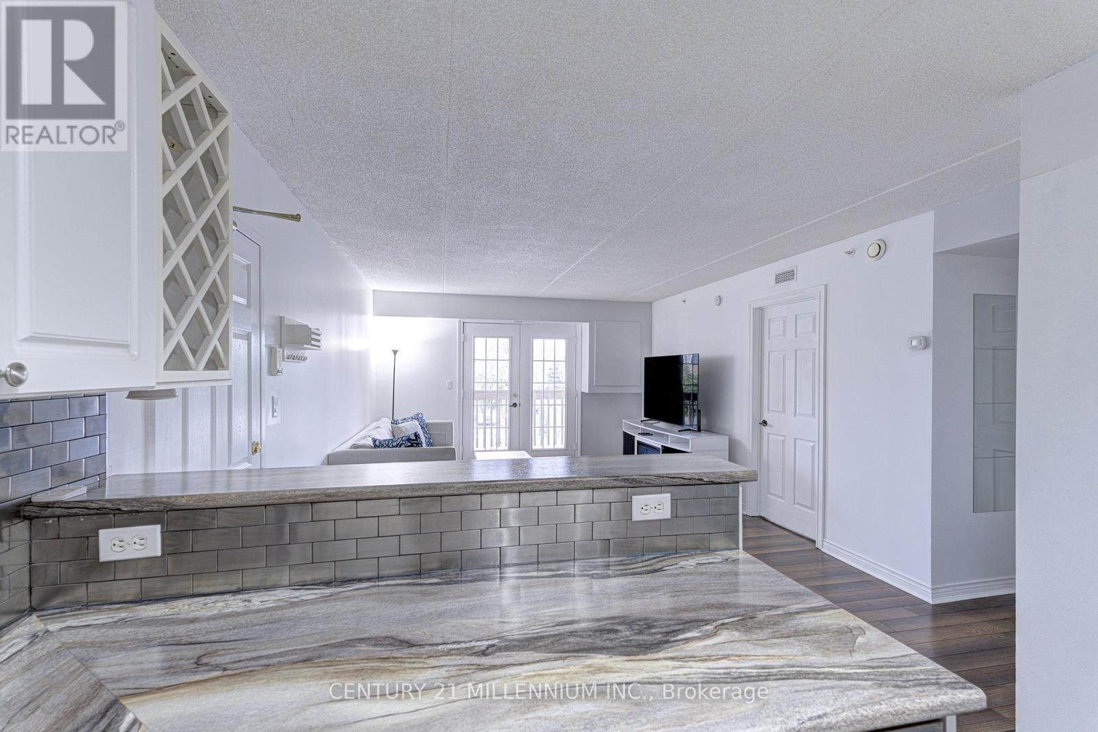 Photo 15 of 210 4005 Kilmer Drive, Burlington ON