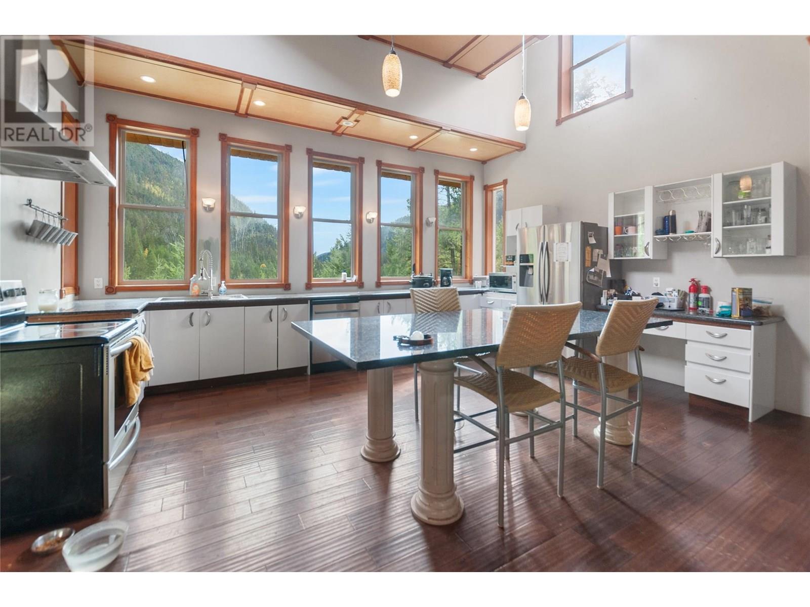  2650 SUMMERS CREEK Road, Princeton