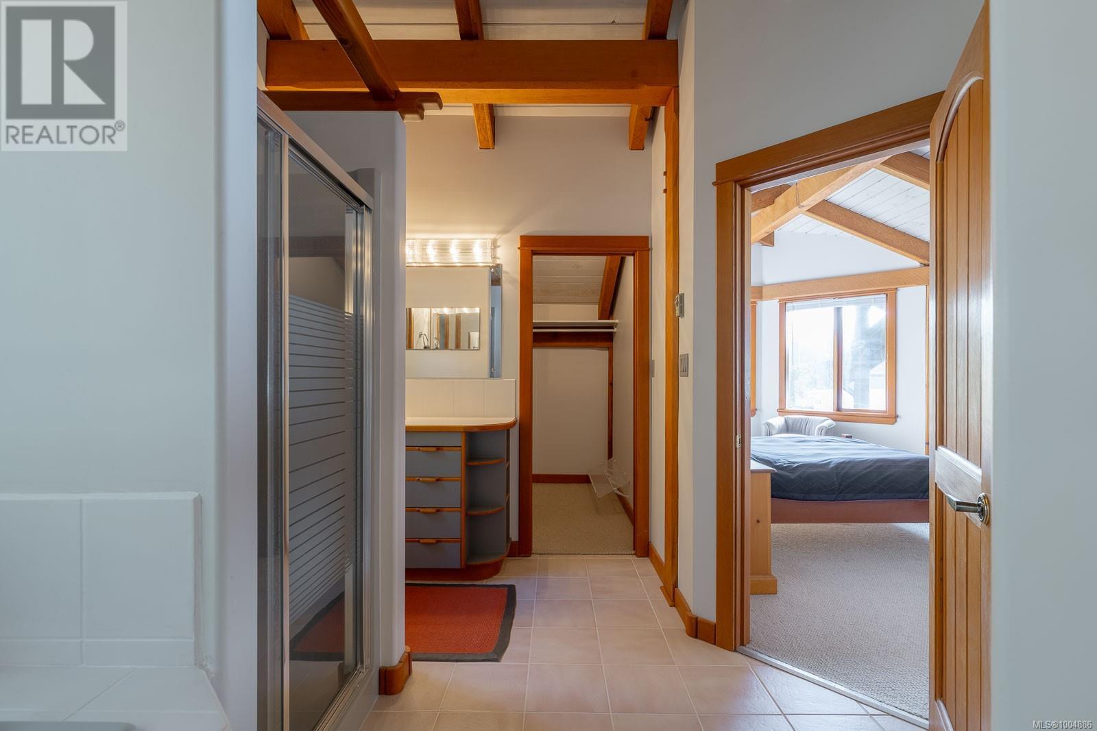 1027&1033 West Rd, Quadra Island