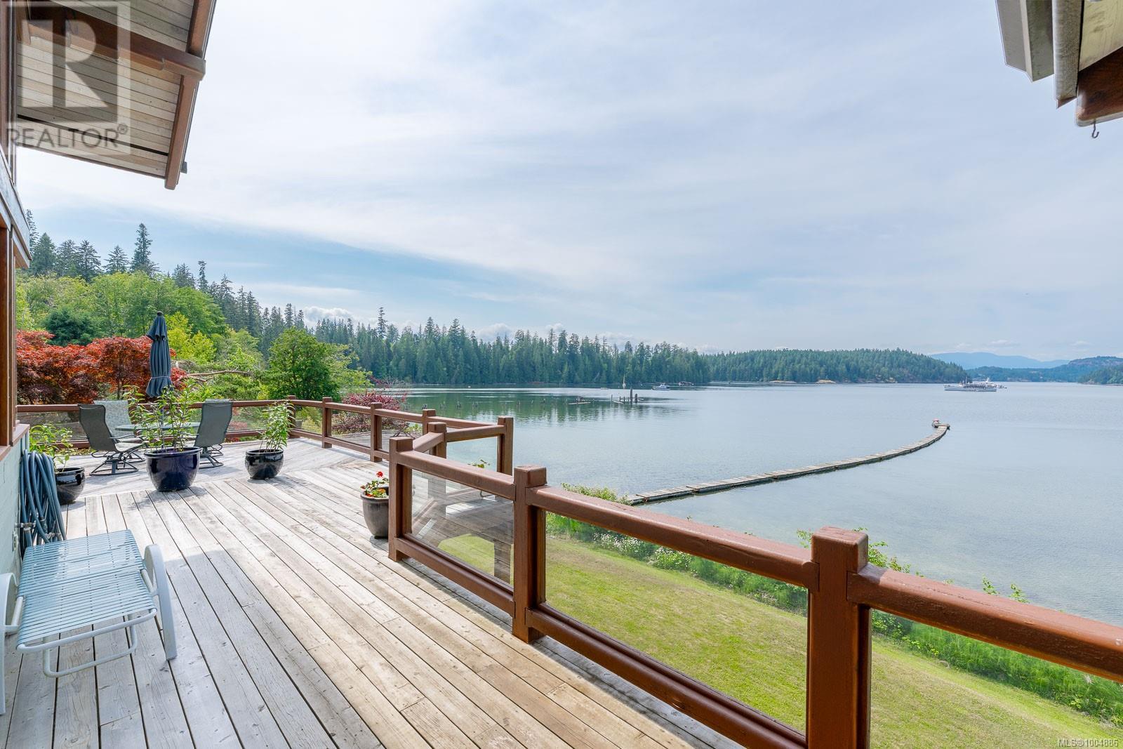 1027&1033 West Rd, Quadra Island