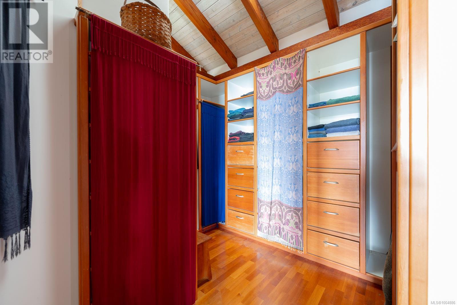 1027&1033 West Rd, Quadra Island