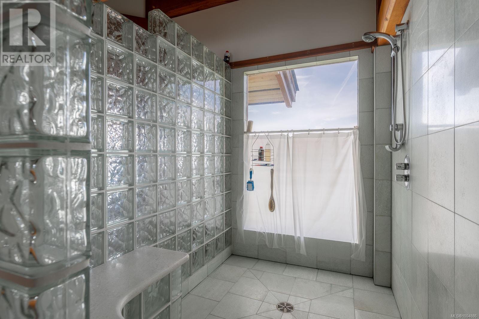 1027&1033 West Rd, Quadra Island