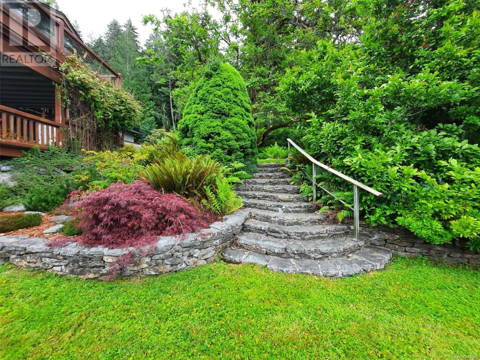 1027&1033 West Rd, Quadra Island