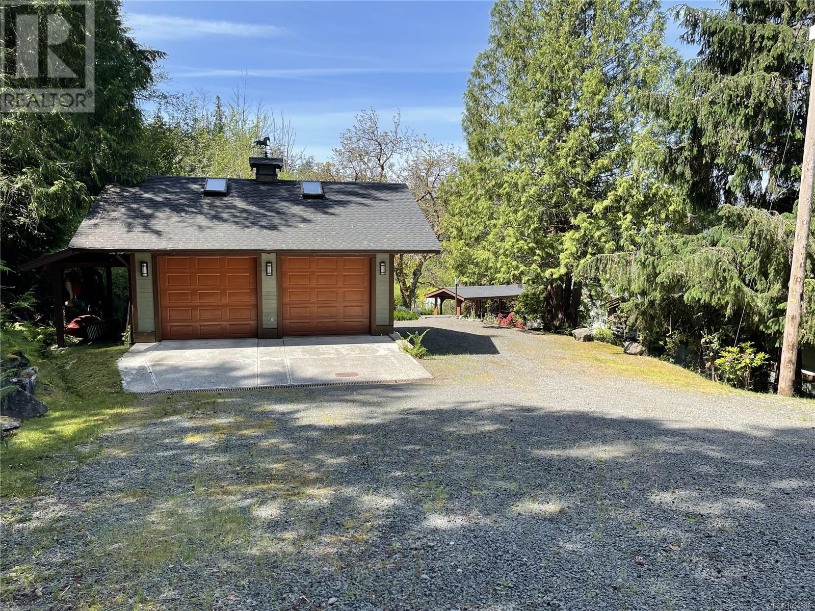 1027&1033 West Rd, Quadra Island