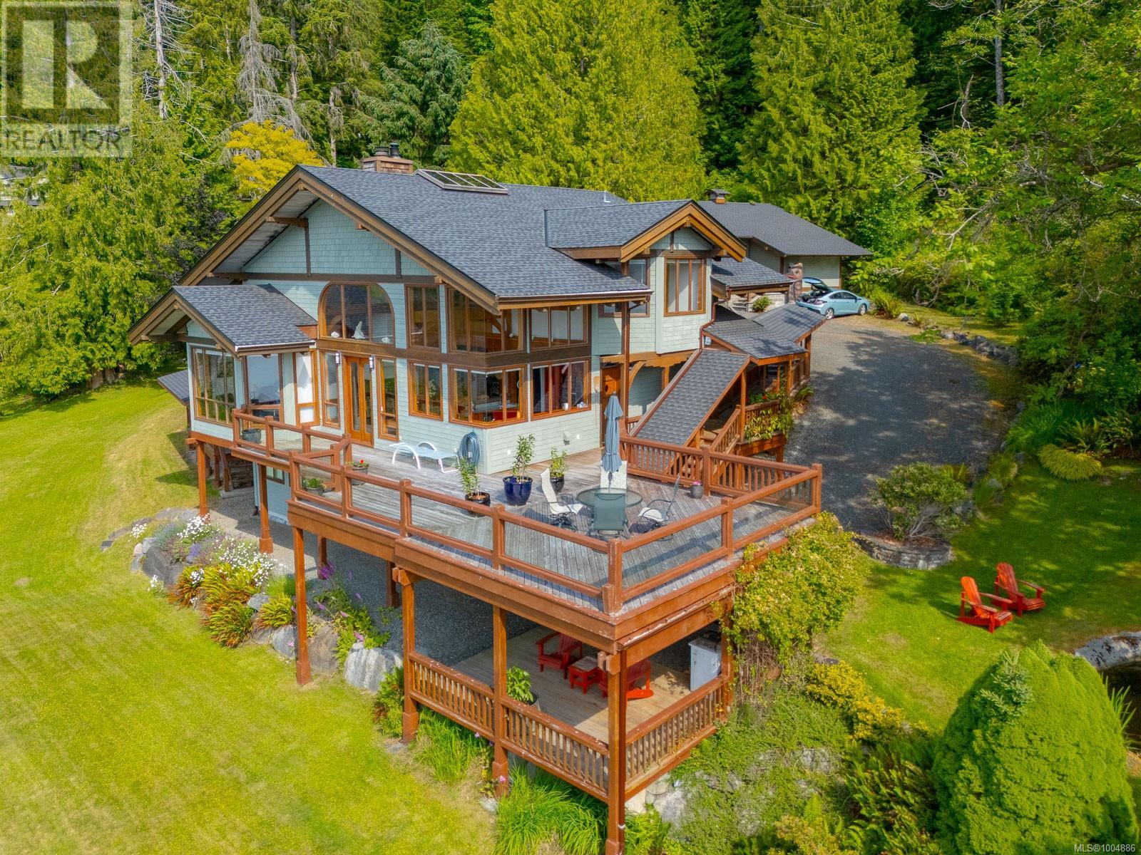 1027&1033 West Rd, Quadra Island