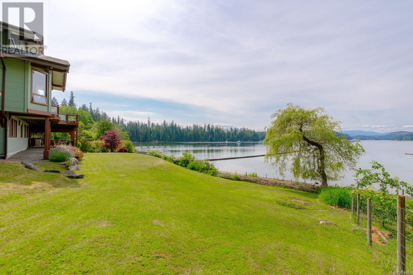 1027&1033 West Rd, Quadra Island