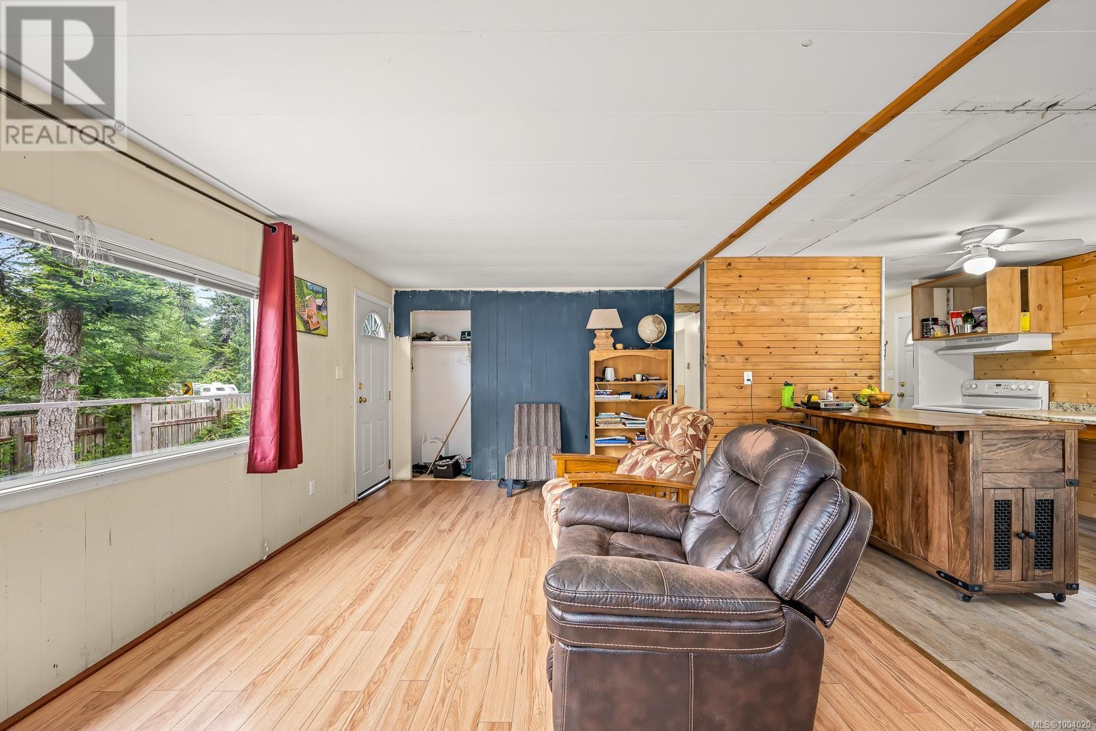Photo 16 of 7865 Ships Point Rd, Fanny Bay BC