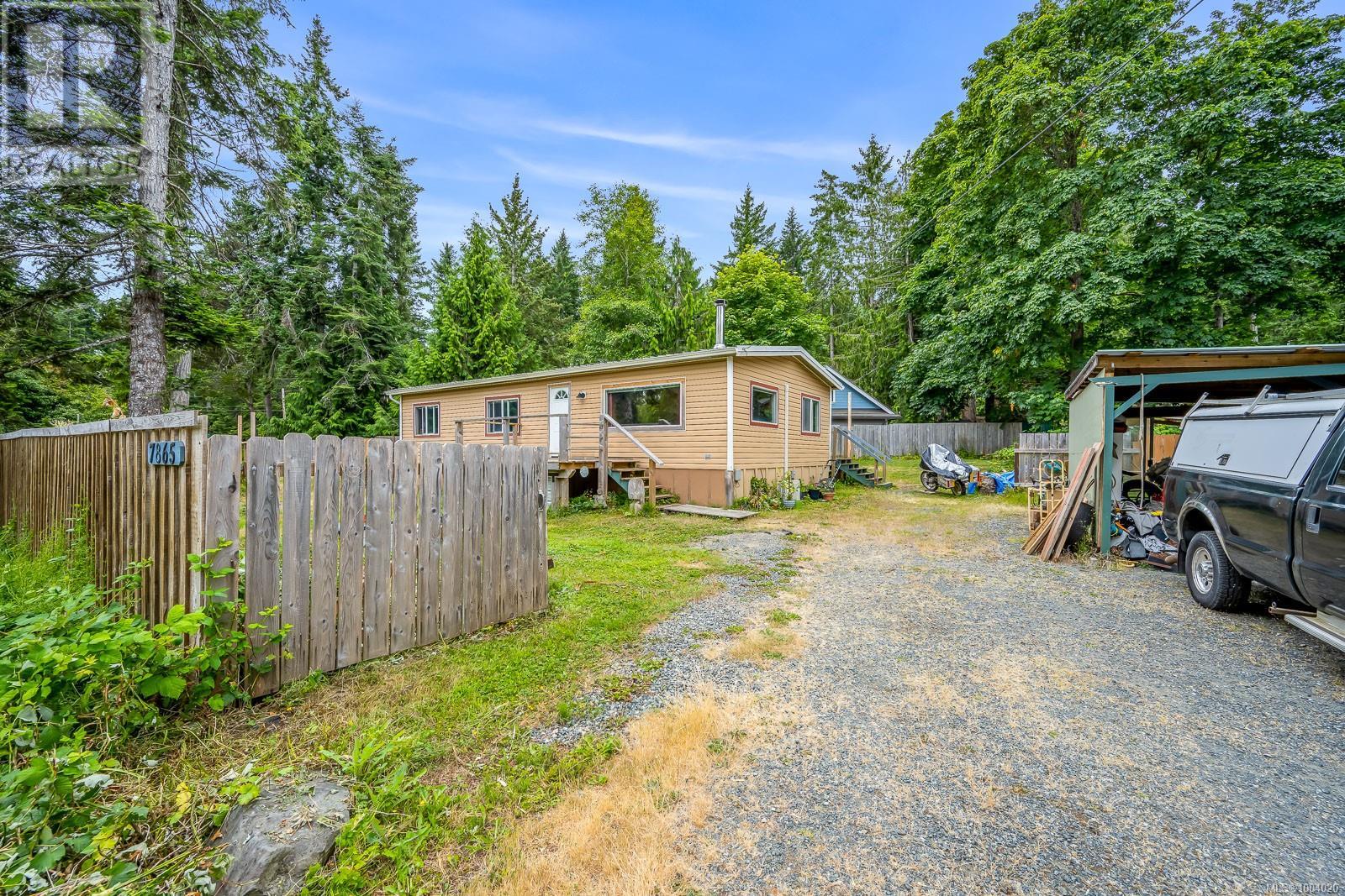Photo 22 of 7865 Ships Point Rd, Fanny Bay BC