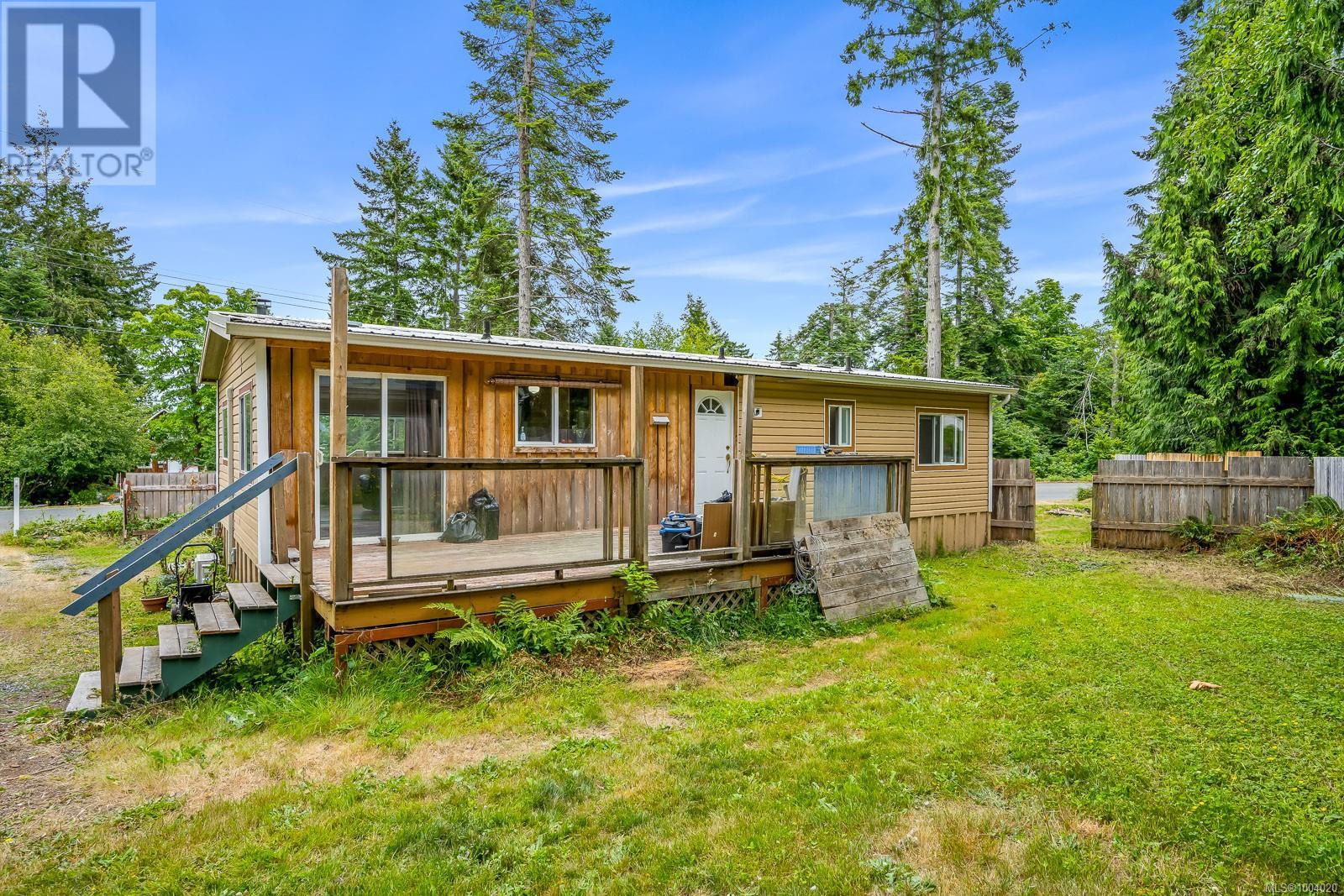 Photo 29 of 7865 Ships Point Rd, Fanny Bay BC