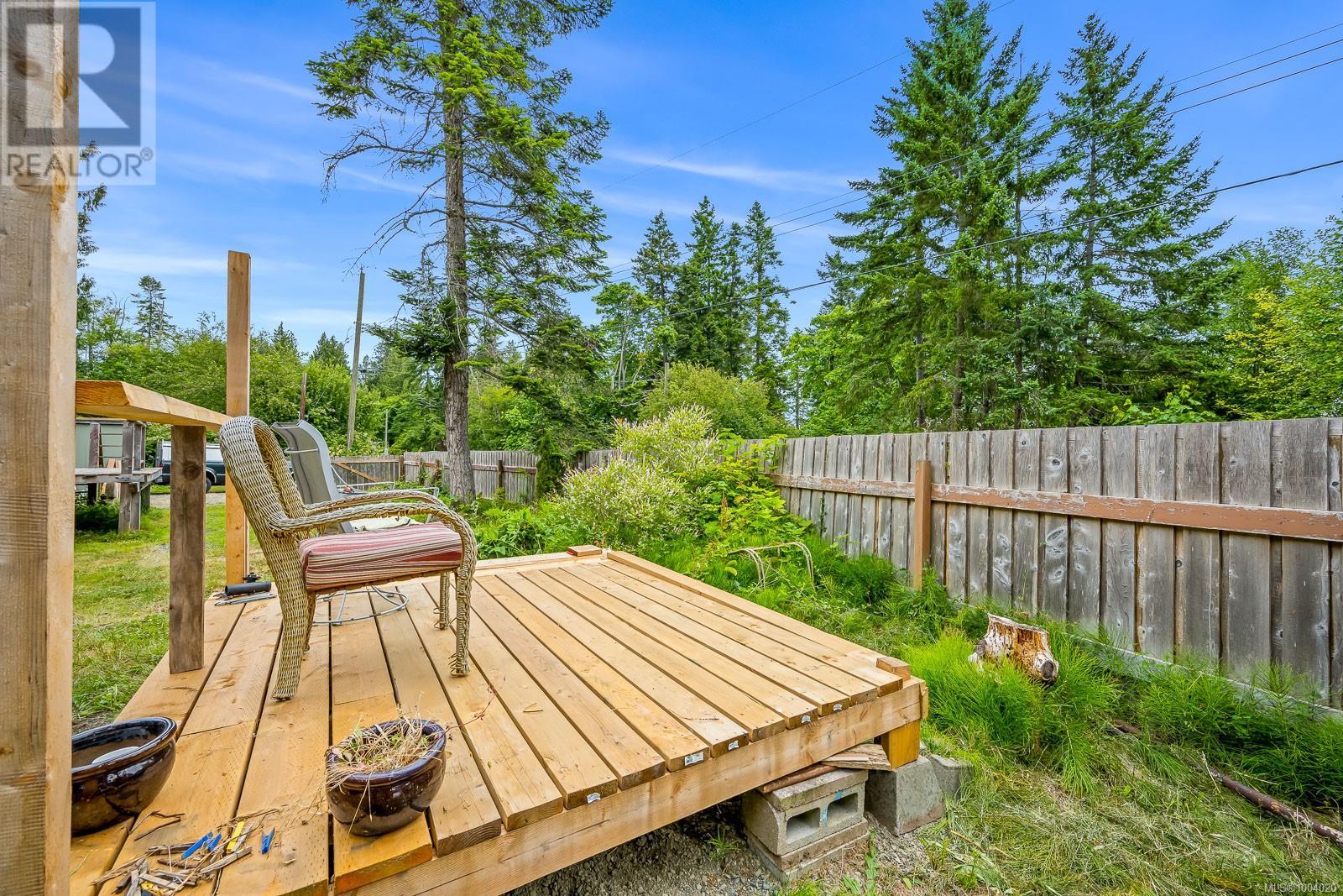 Photo 32 of 7865 Ships Point Rd, Fanny Bay BC