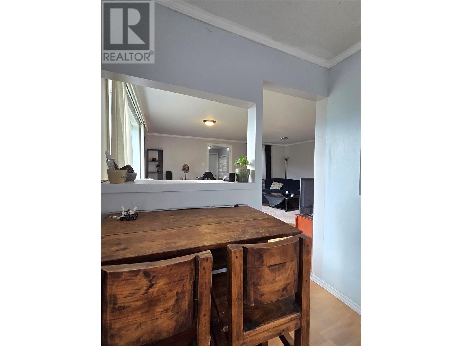 Photo 8 of 221 Beatty Avenue Nw, Salmon Arm BC