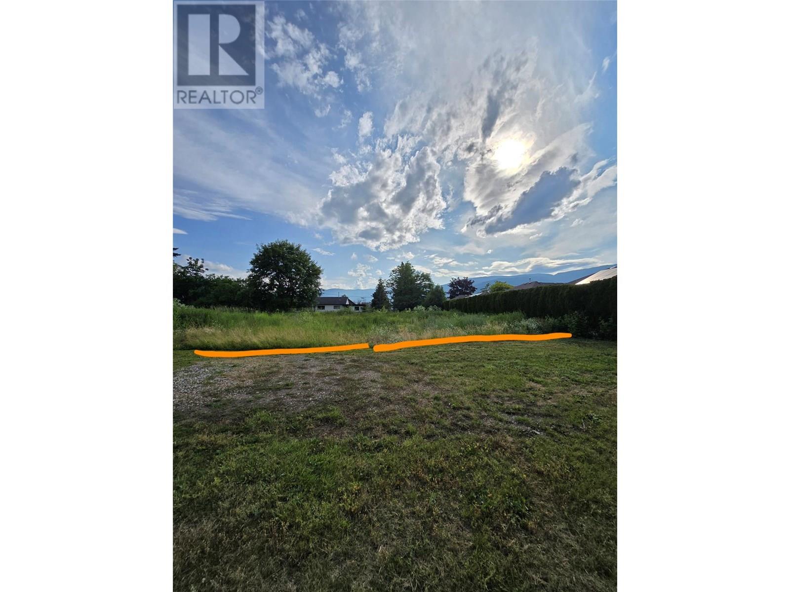 Photo 20 of 221 Beatty Avenue Nw, Salmon Arm BC