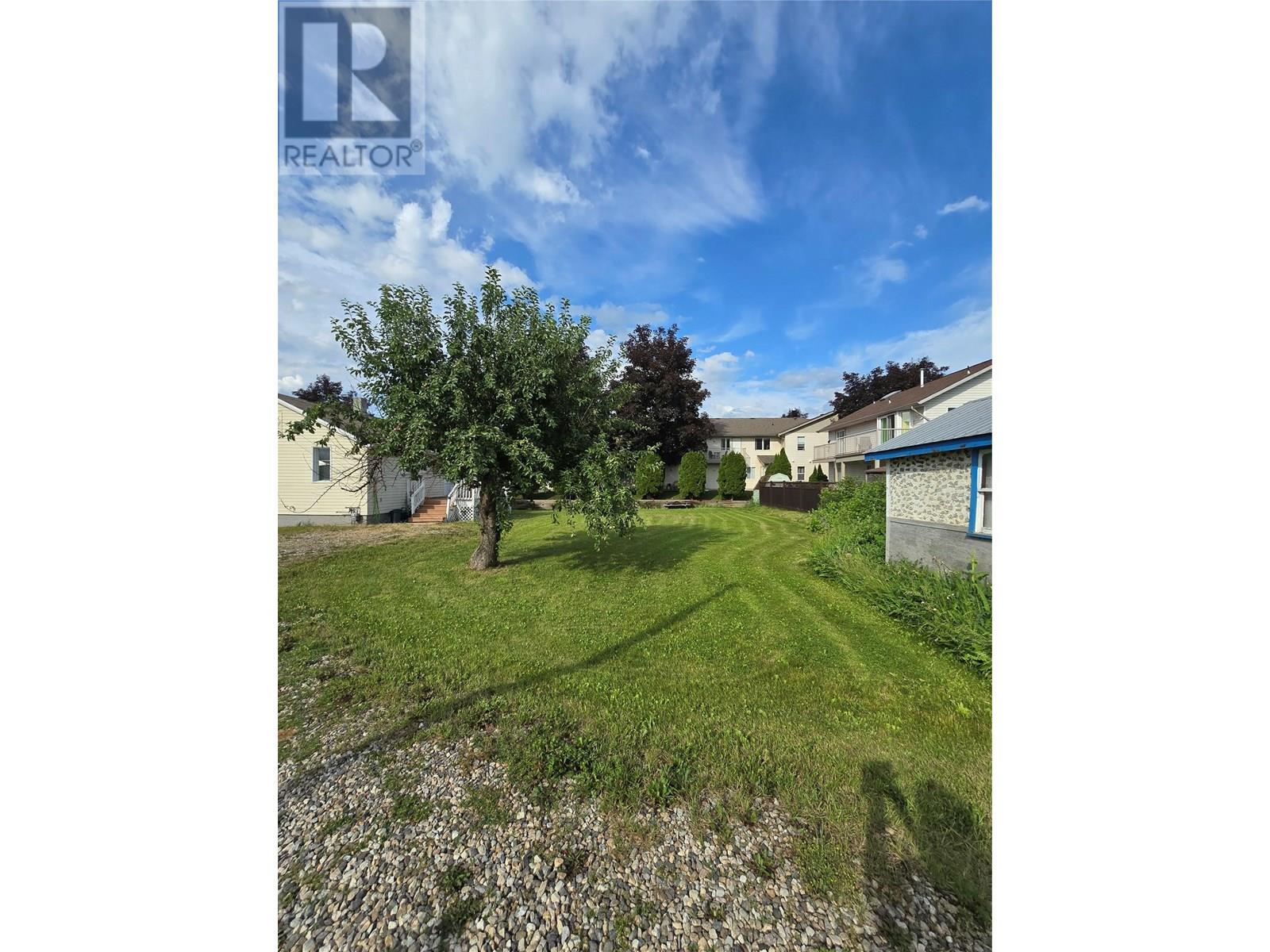Photo 17 of 221 Beatty Avenue Nw, Salmon Arm BC