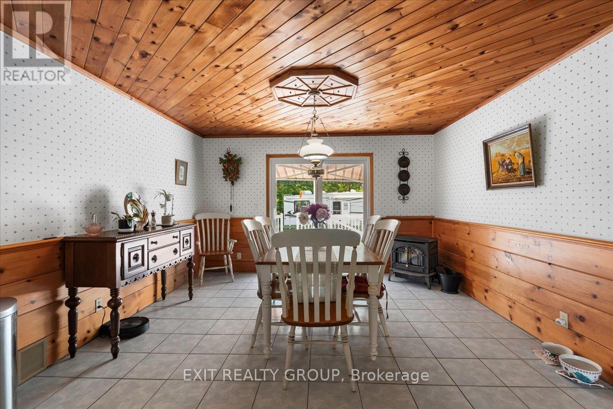 Photo 11 of 23 Palmer Road, Tweed ON