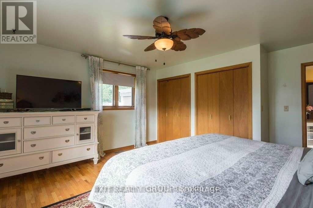 Photo 17 of 23 Palmer Road, Tweed ON