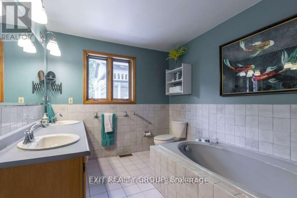 Photo 18 of 23 Palmer Road, Tweed ON