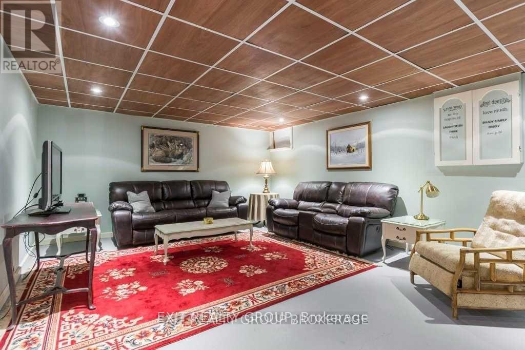 Photo 20 of 23 Palmer Road, Tweed ON