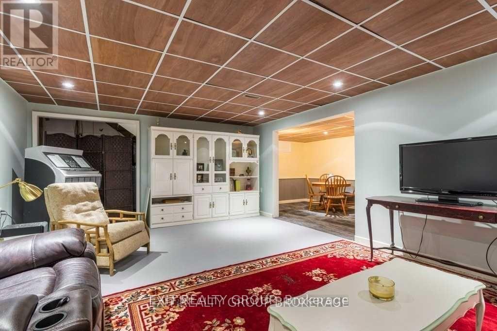 Photo 21 of 23 Palmer Road, Tweed ON