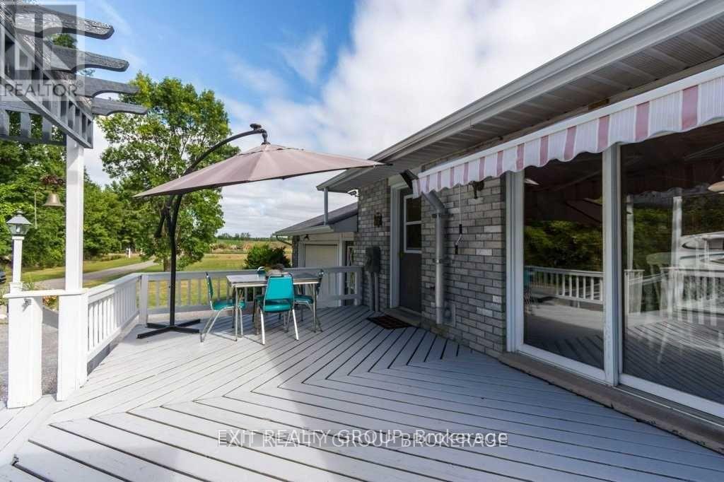 Photo 38 of 23 Palmer Road, Tweed ON