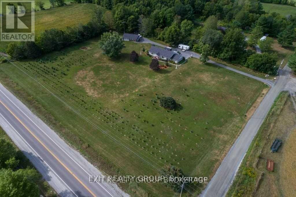 Photo 41 of 23 Palmer Road, Tweed ON
