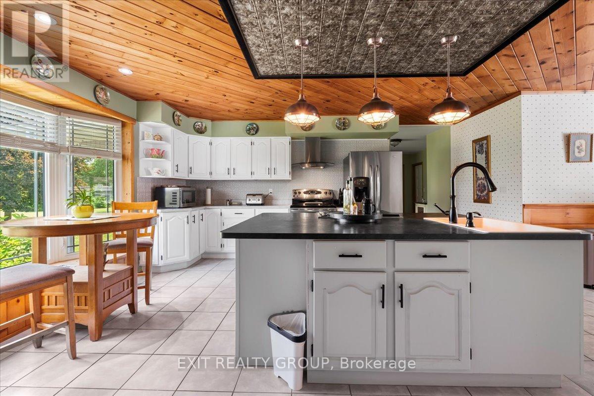 Photo 7 of 23 Palmer Road, Tweed ON