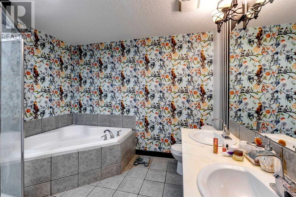 Single Family House for Sale in   A Street SW Bankview Calgary 