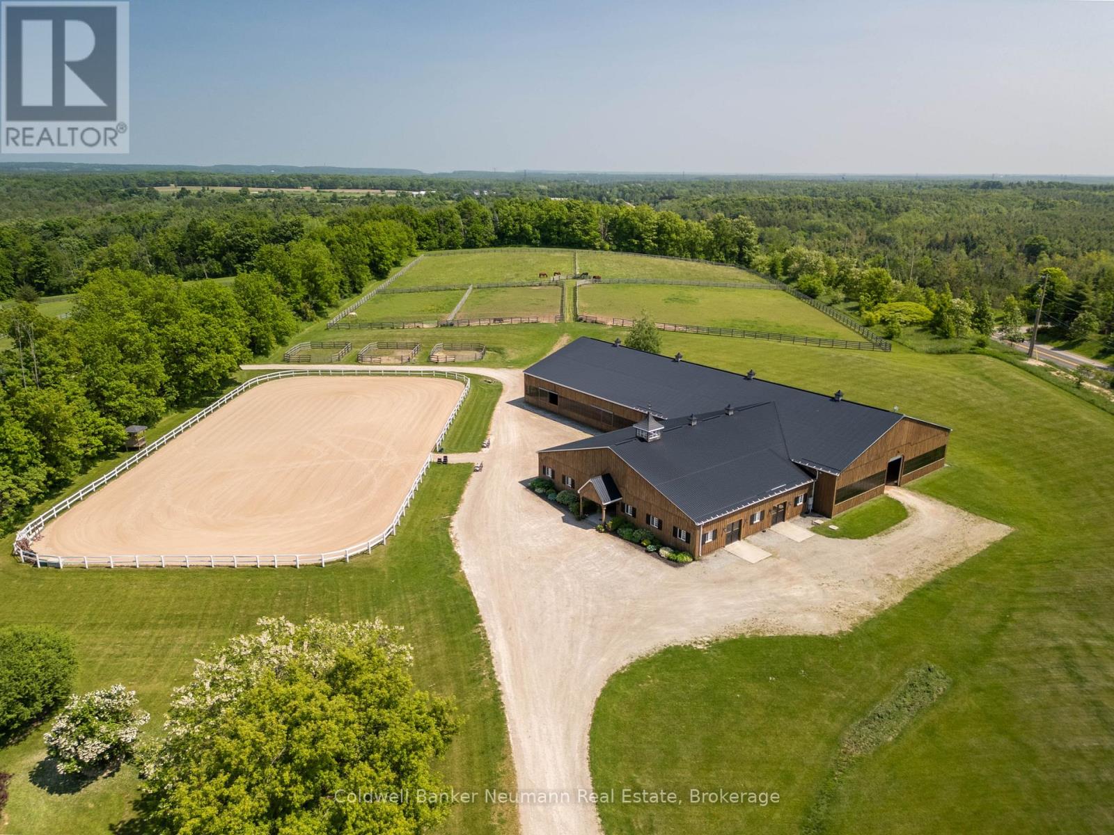 Photo 3 of 10553 Guelph Line, Milton ON