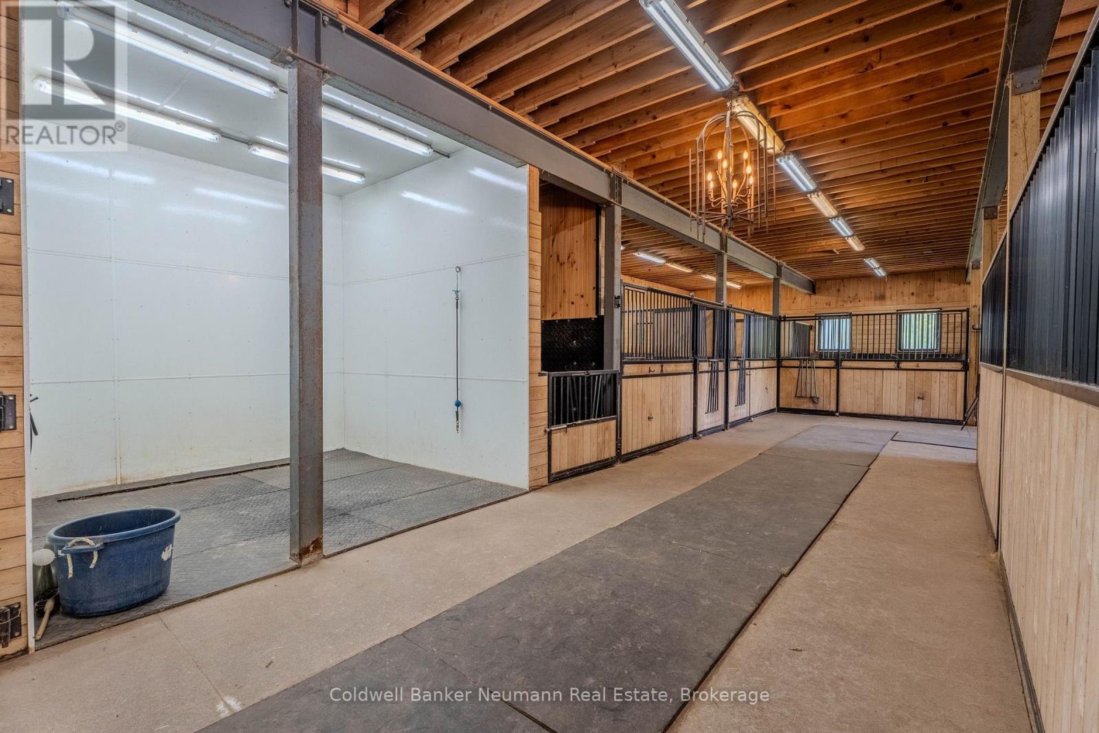 Photo 36 of 10553 Guelph Line, Milton ON