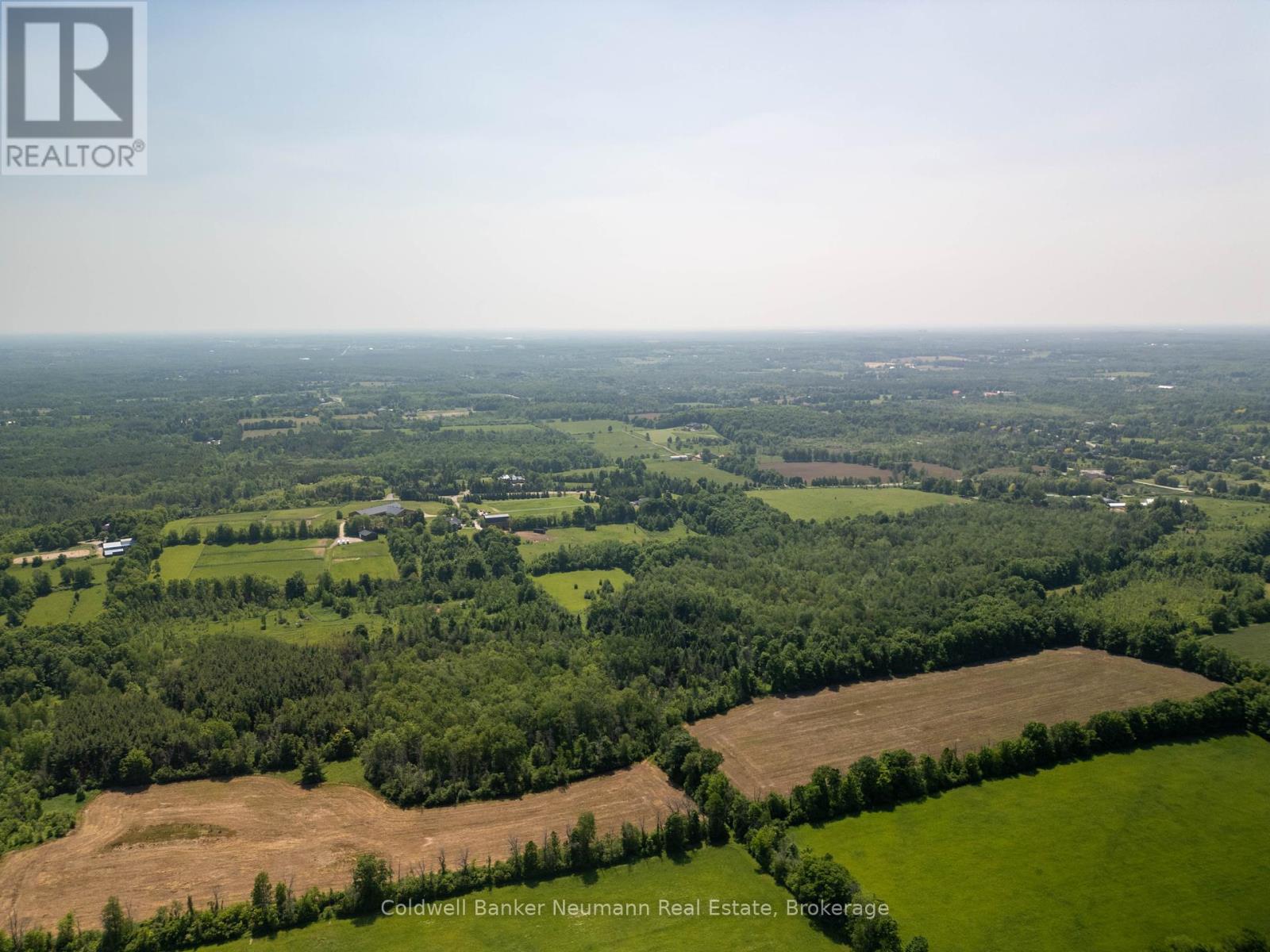 Photo 8 of 10553 Guelph Line, Milton ON