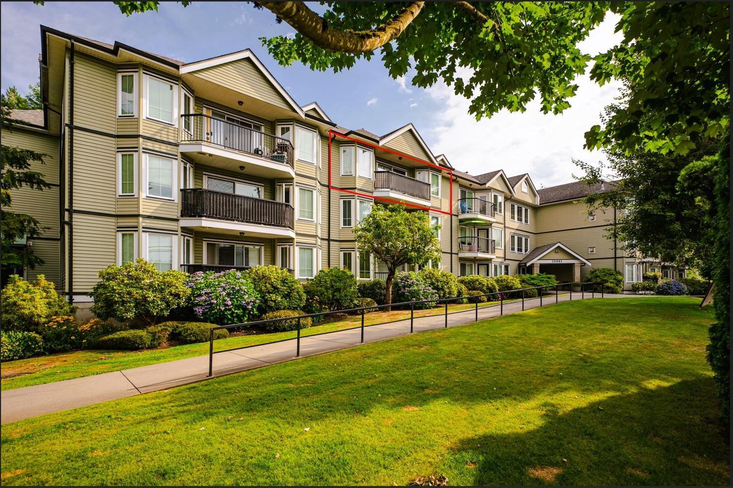 Photo 1 of 302 20881 56 Avenue, Langley BC