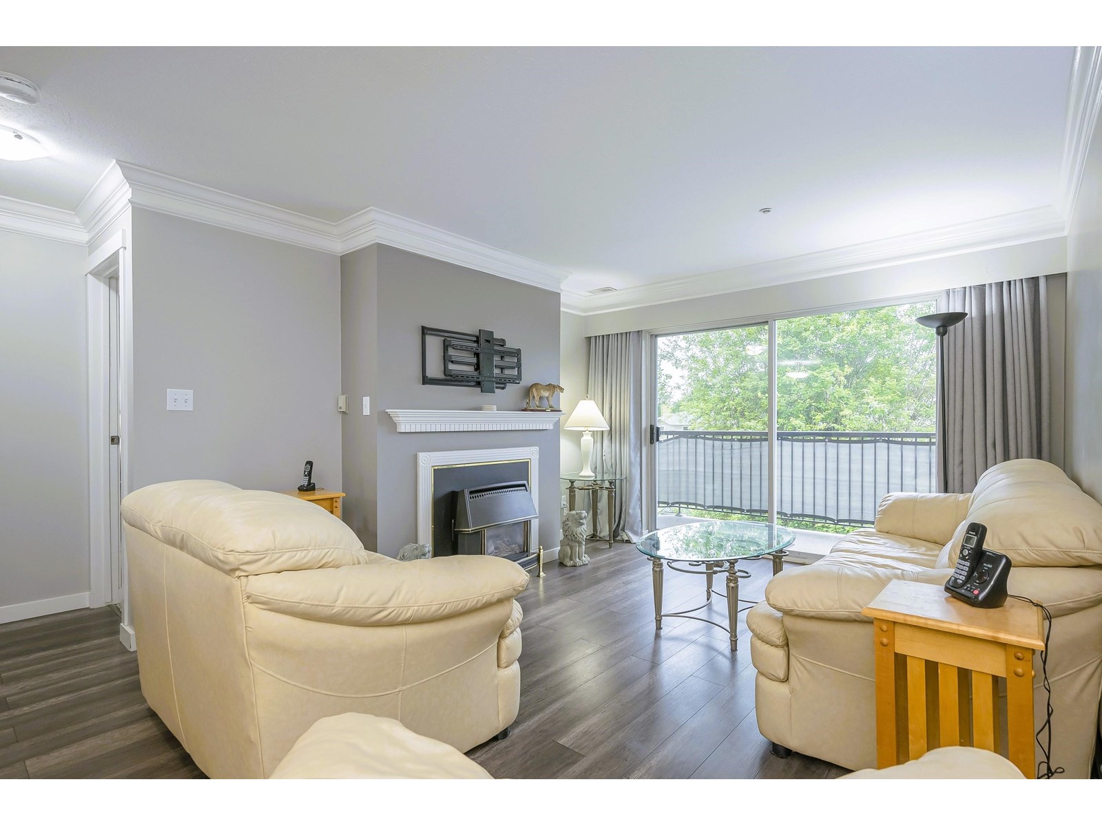 Photo 5 of 302 20881 56 Avenue, Langley BC