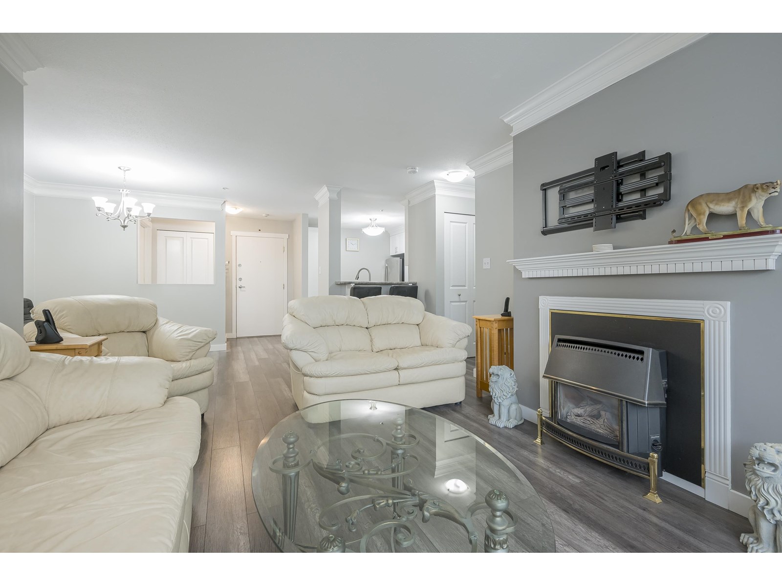 Photo 8 of 302 20881 56 Avenue, Langley BC
