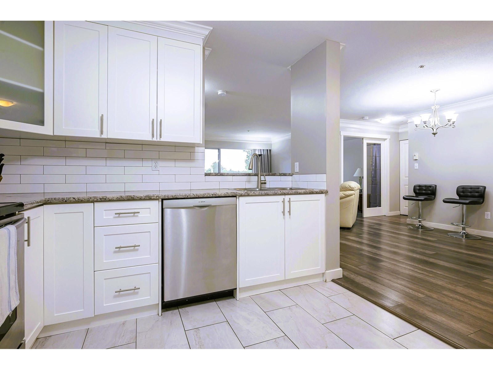 Photo 12 of 302 20881 56 Avenue, Langley BC