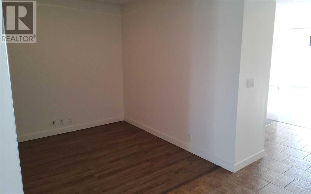 Single Family House for Sale in   Horton Road SW Haysboro Calgary 
