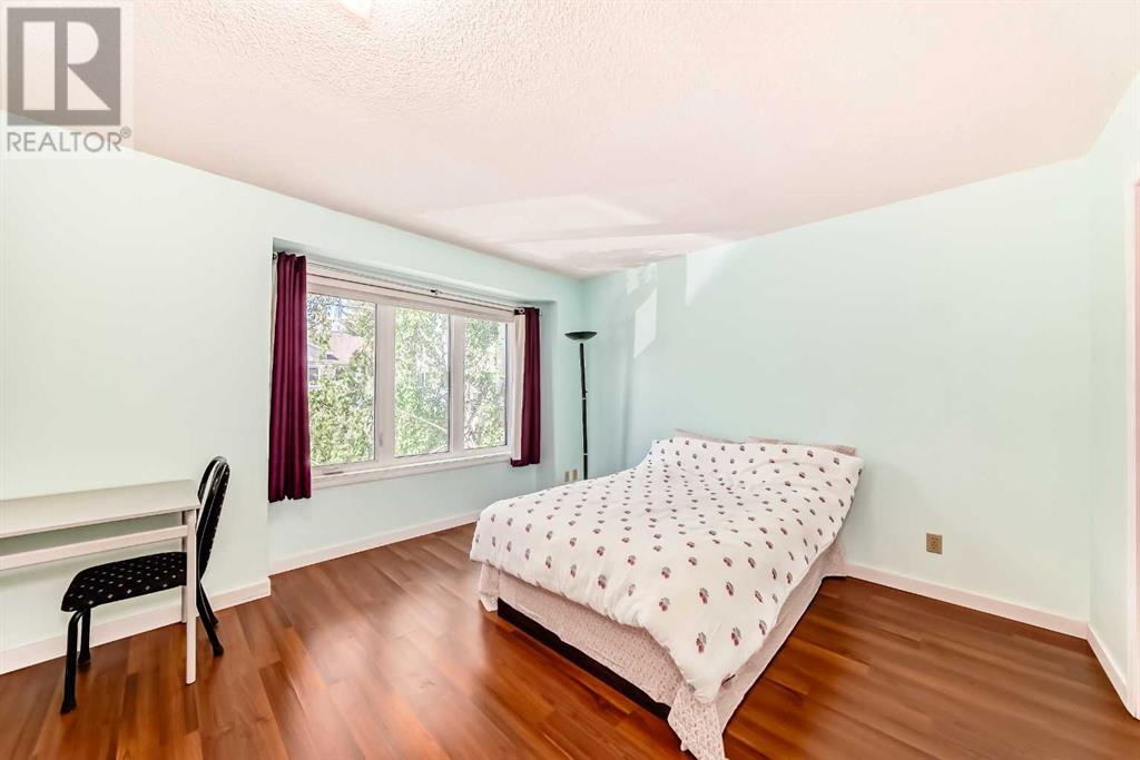 Single Family House for Sale in    Avenue SW Glendale Calgary 