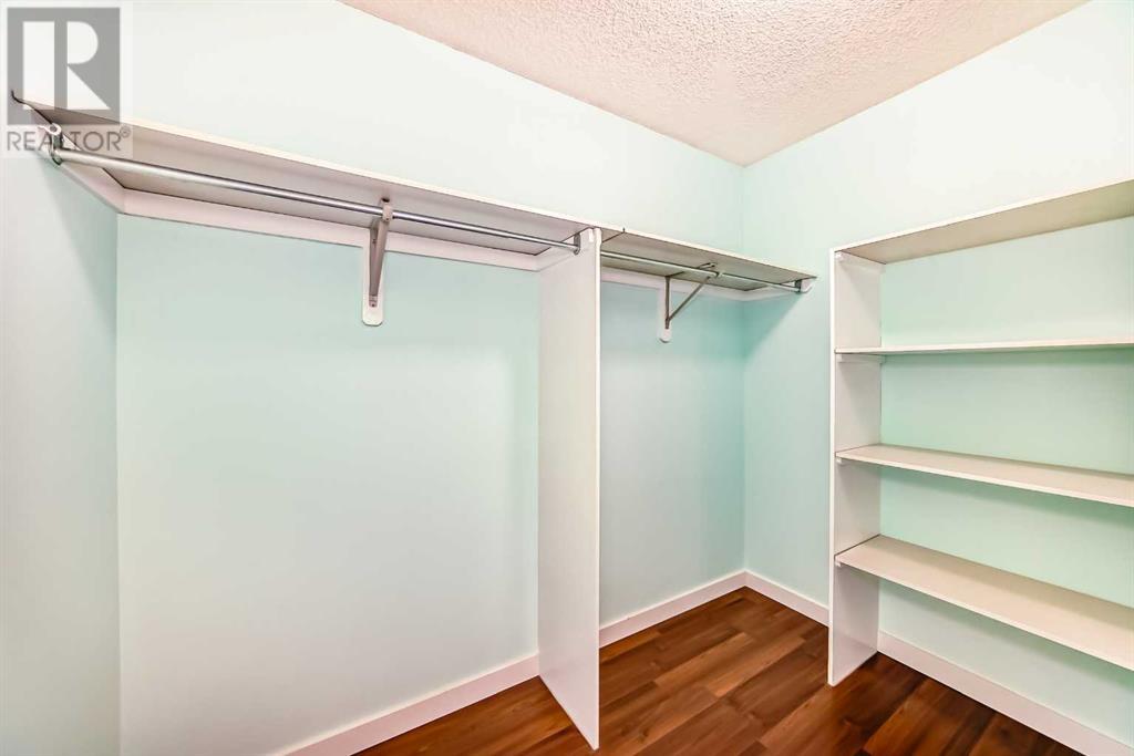 Single Family House for Sale in    Avenue SW Glendale Calgary 