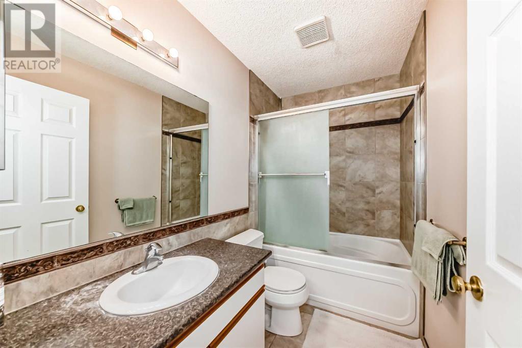 Single Family House for Sale in    Avenue SW Glendale Calgary 