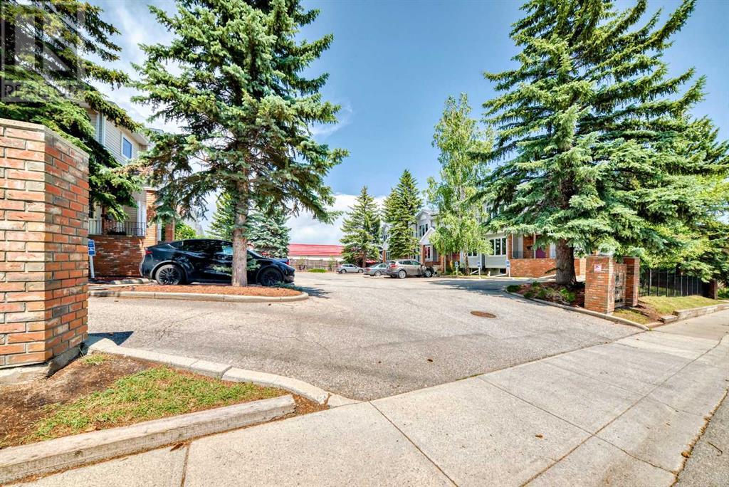 Single Family House for Sale in    Avenue SW Glendale Calgary 