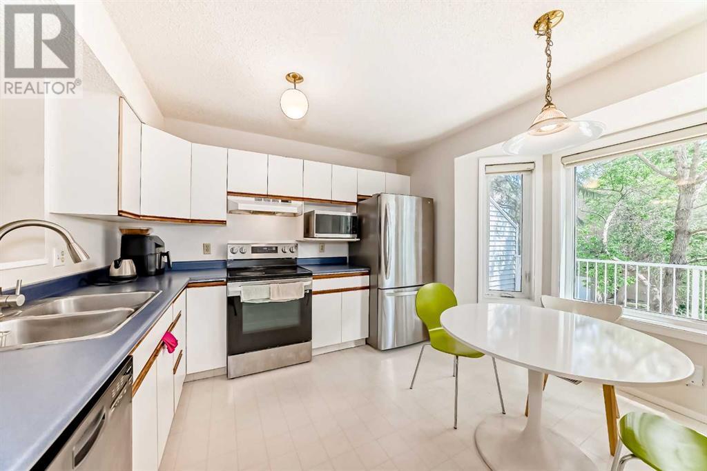 Single Family House for Sale in    Avenue SW Glendale Calgary 