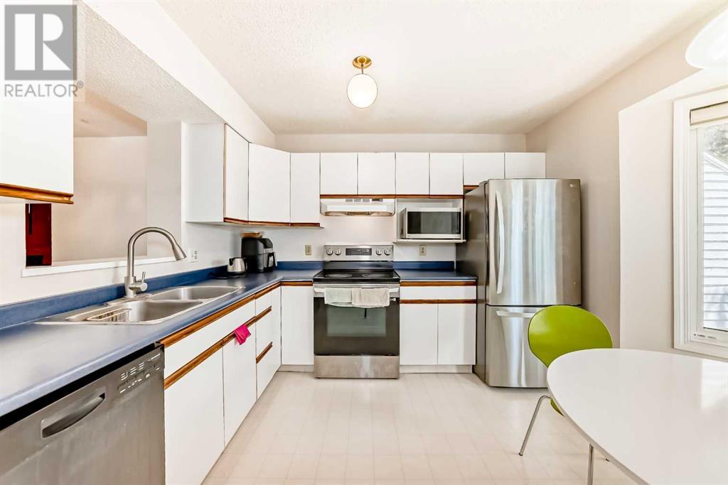 Single Family House for Sale in    Avenue SW Glendale Calgary 