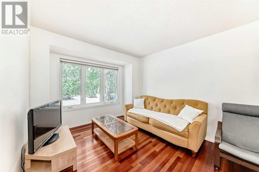 Single Family House for Sale in    Avenue SW Glendale Calgary 