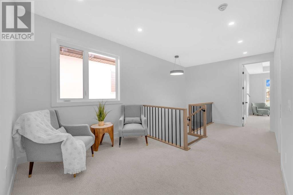Single Family House for Sale in   Avenue NW Bowness Calgary 