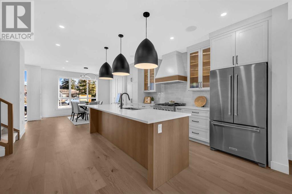 Single Family House for Sale in   Avenue NW Bowness Calgary 