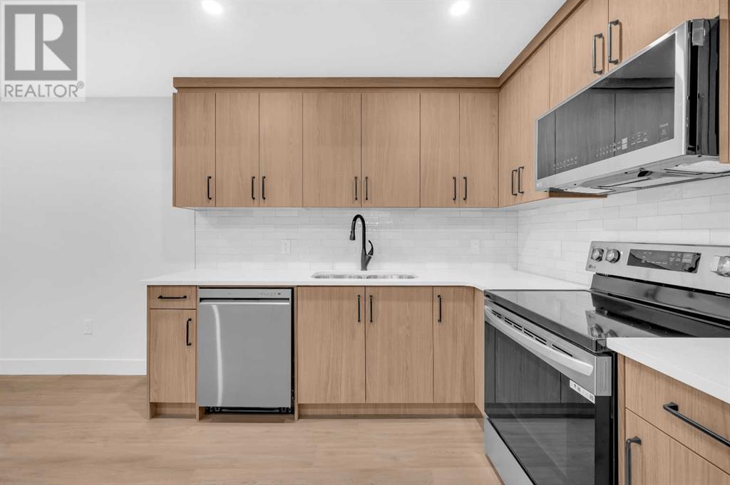 Single Family House for Sale in   Avenue NW Bowness Calgary 