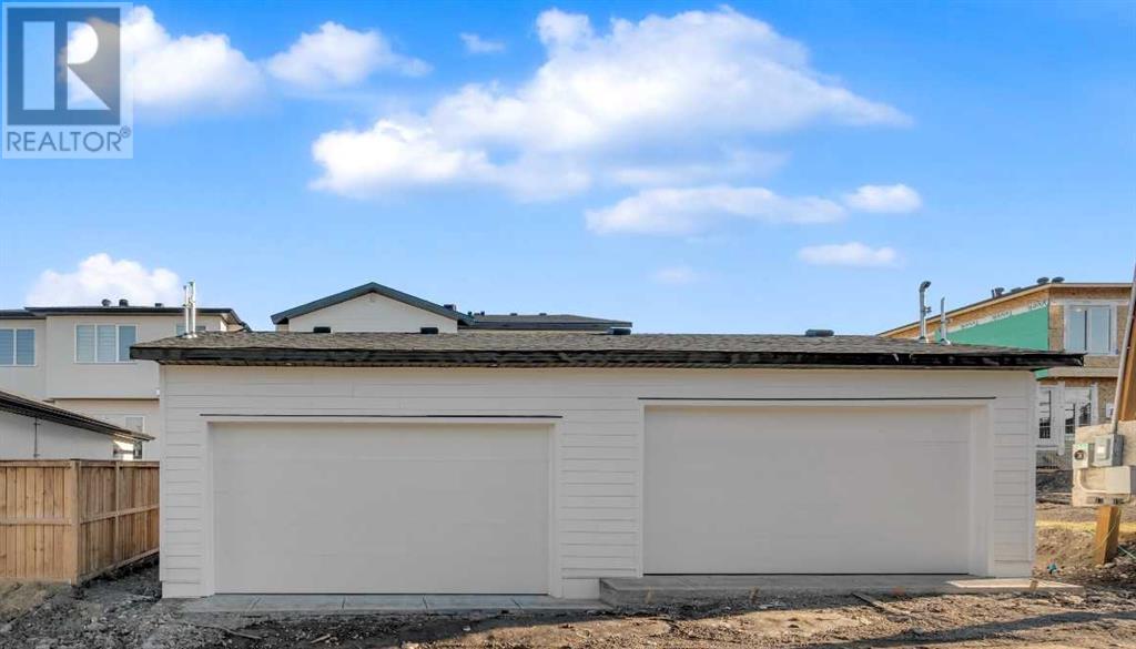 Single Family House for Sale in   Avenue NW Bowness Calgary 